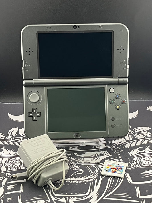 “New” Nintendo 3DS XL black plus mario party 3ds