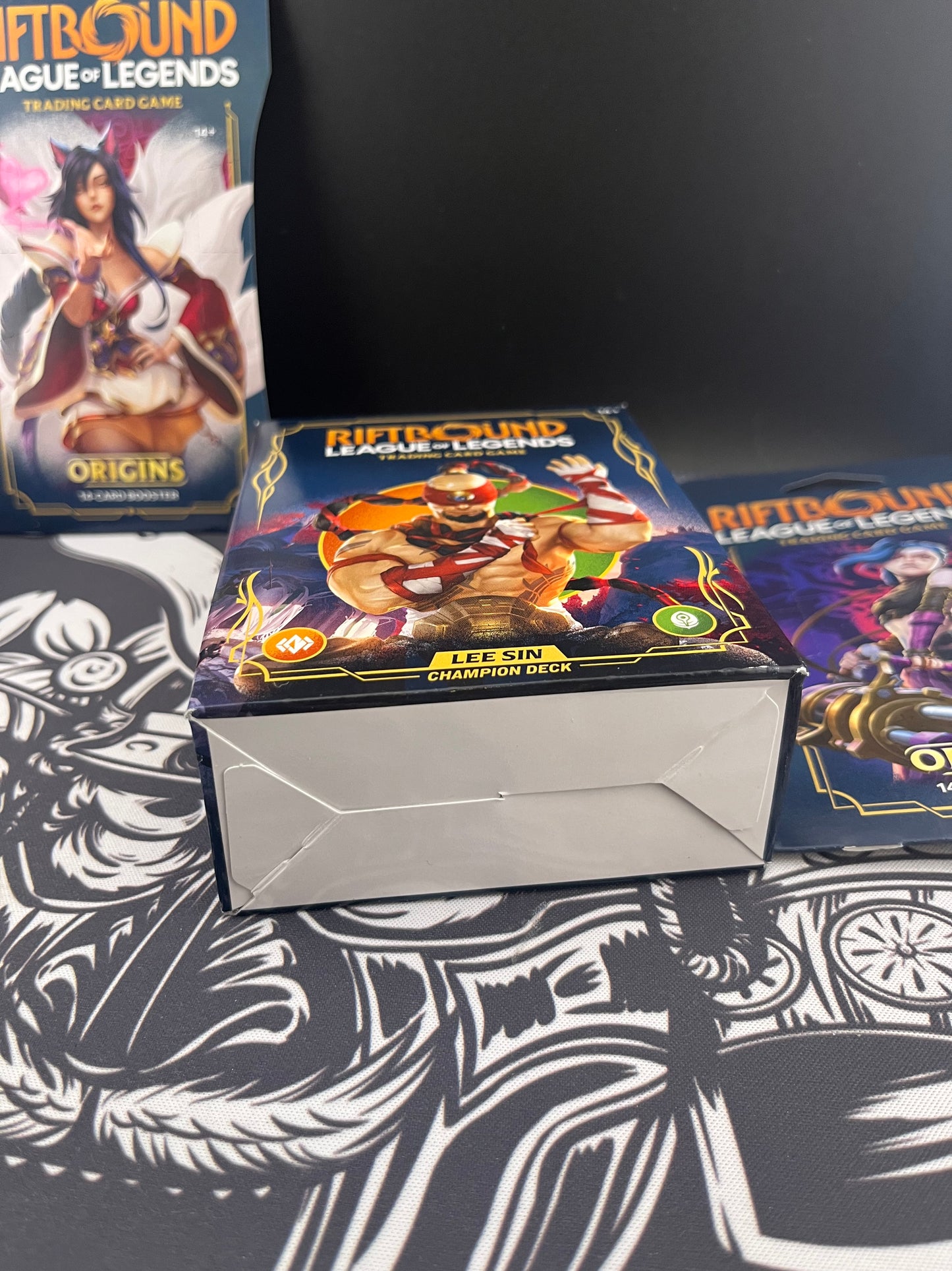 Riftbound League of Legends TCG Champion Deck Lee Sin + 2 Single Booster packs