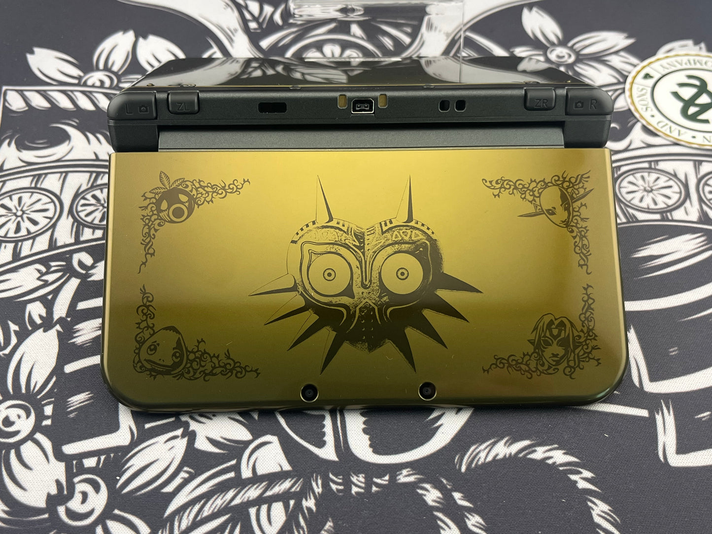 ‘New’ Nintendo 3DS XL Majora's Mask Limited Edition Nintendo 3DS + Sealed Major’s mask Game + Original Charger