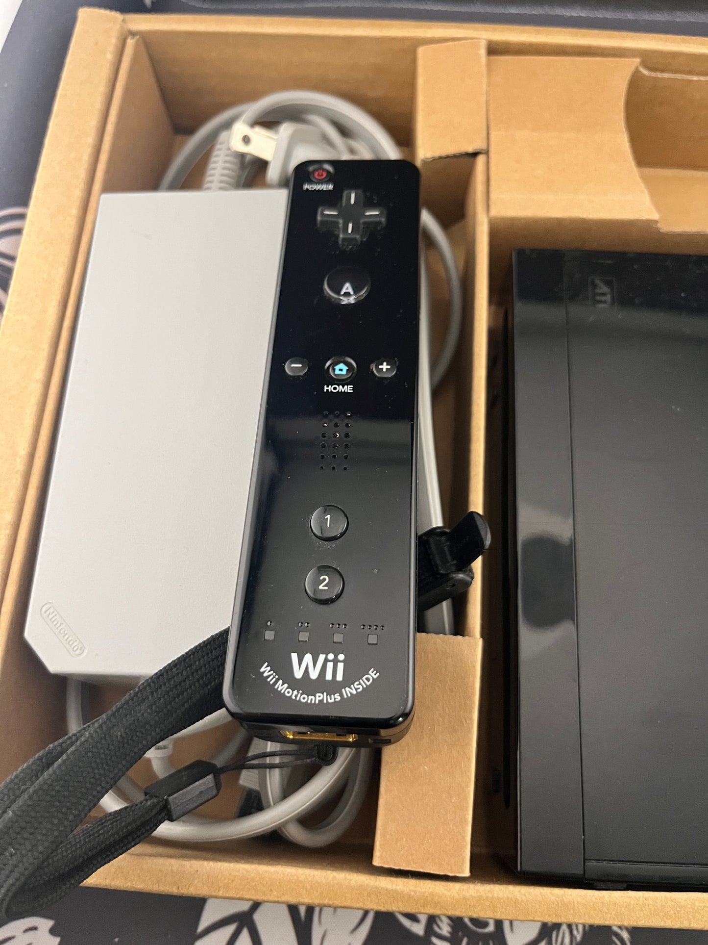 Nintendo Wii Black Console System New Super Mario Bros bundle CIB