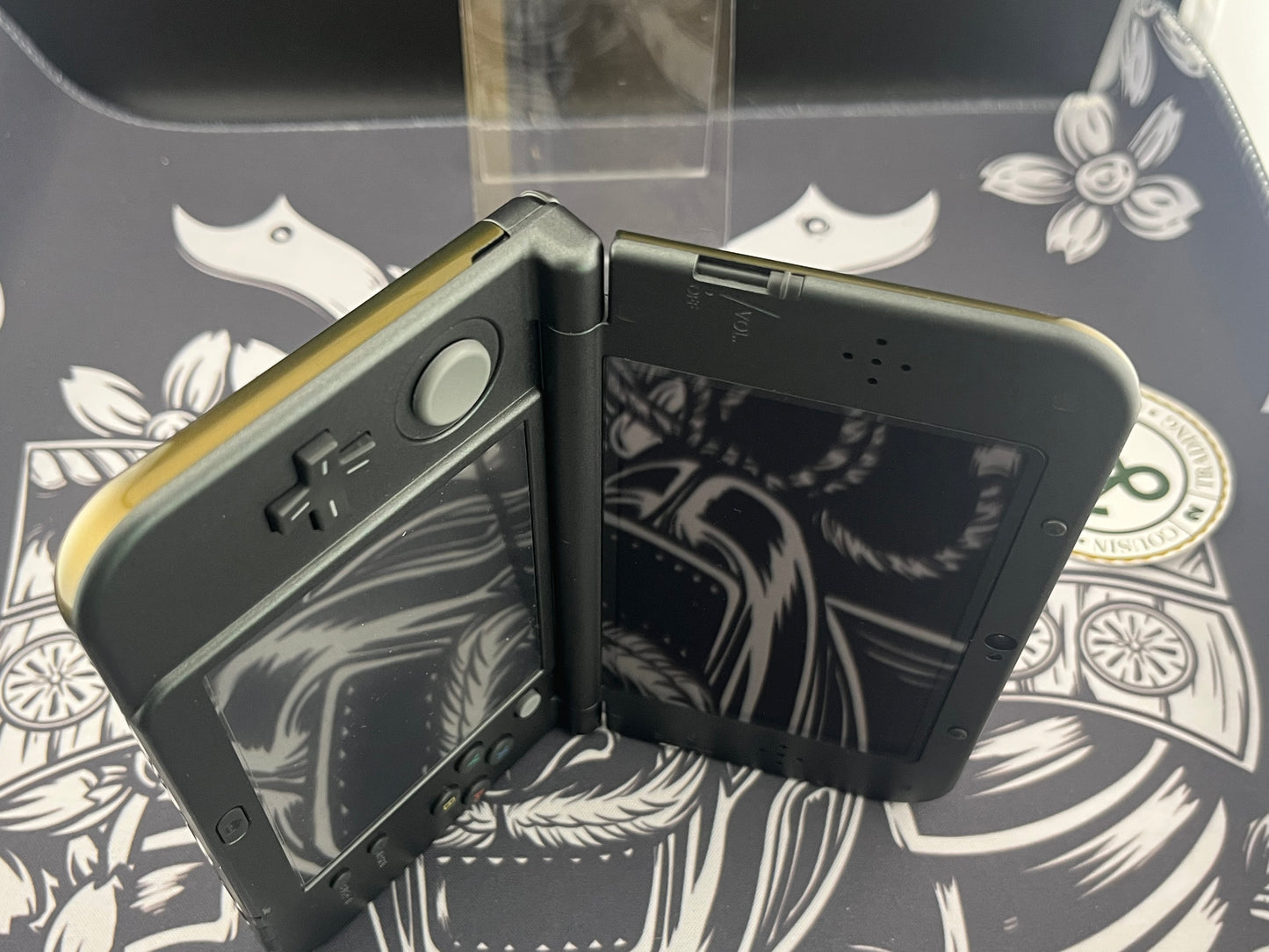‘New’ Nintendo 3DS XL Majora's Mask Limited Edition Nintendo 3DS + Sealed Major’s mask Game + Original Charger