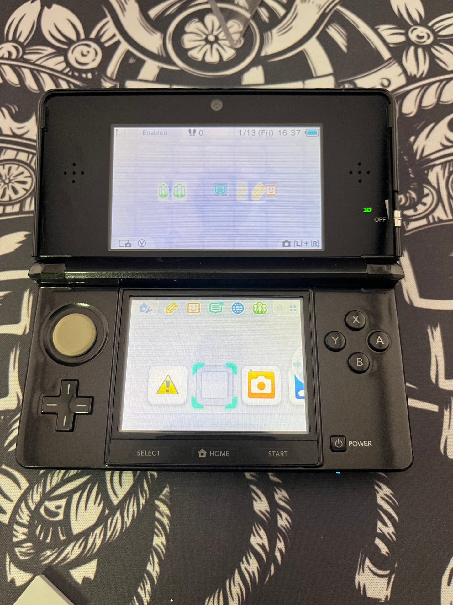 Cosmo Black 3DS Console CIB (No Game Included)