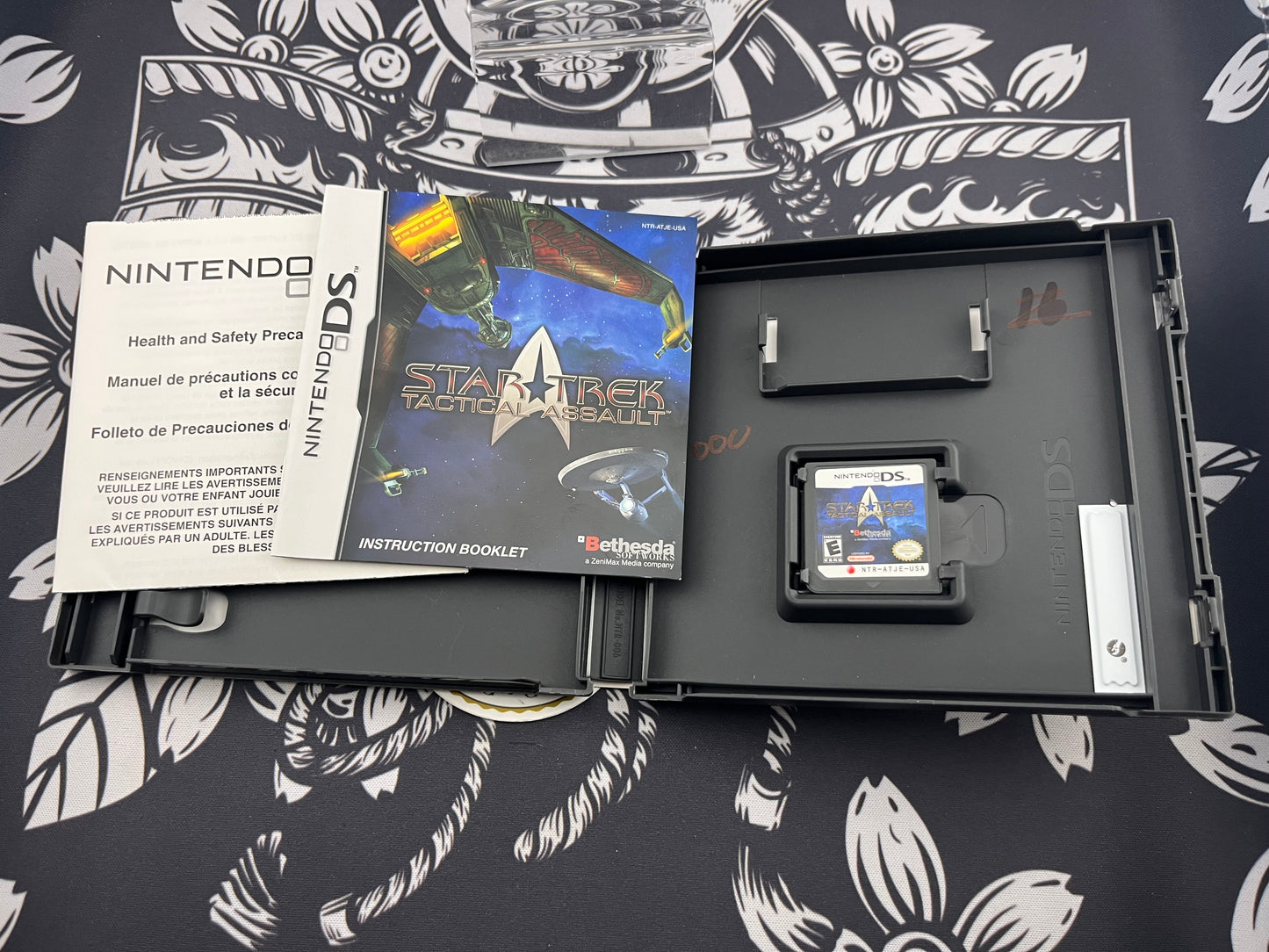 Star Trek Tactical Assault DS CIB
