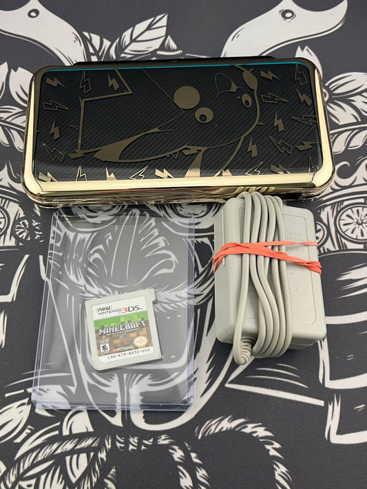 Pikachu Shell Turquoise Nintendo 2DS Xl + 1 Game
