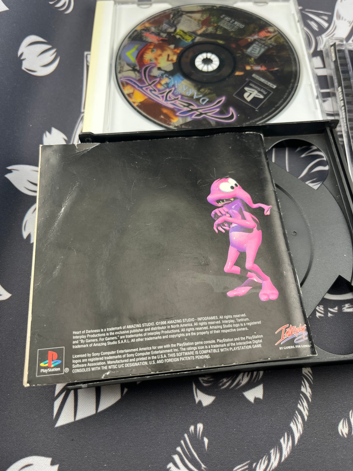Heart of Darkness (2 disc, damaged case) CIB PS1