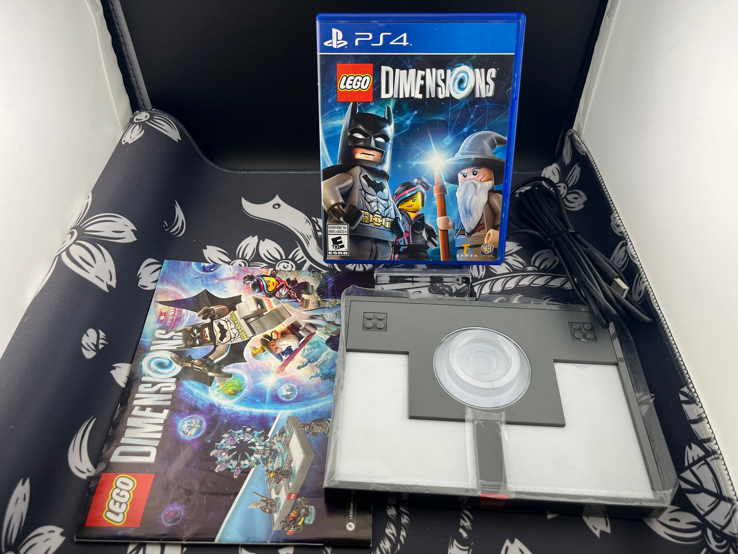 Lego Dimensions PS4 CIB with portal and Misc