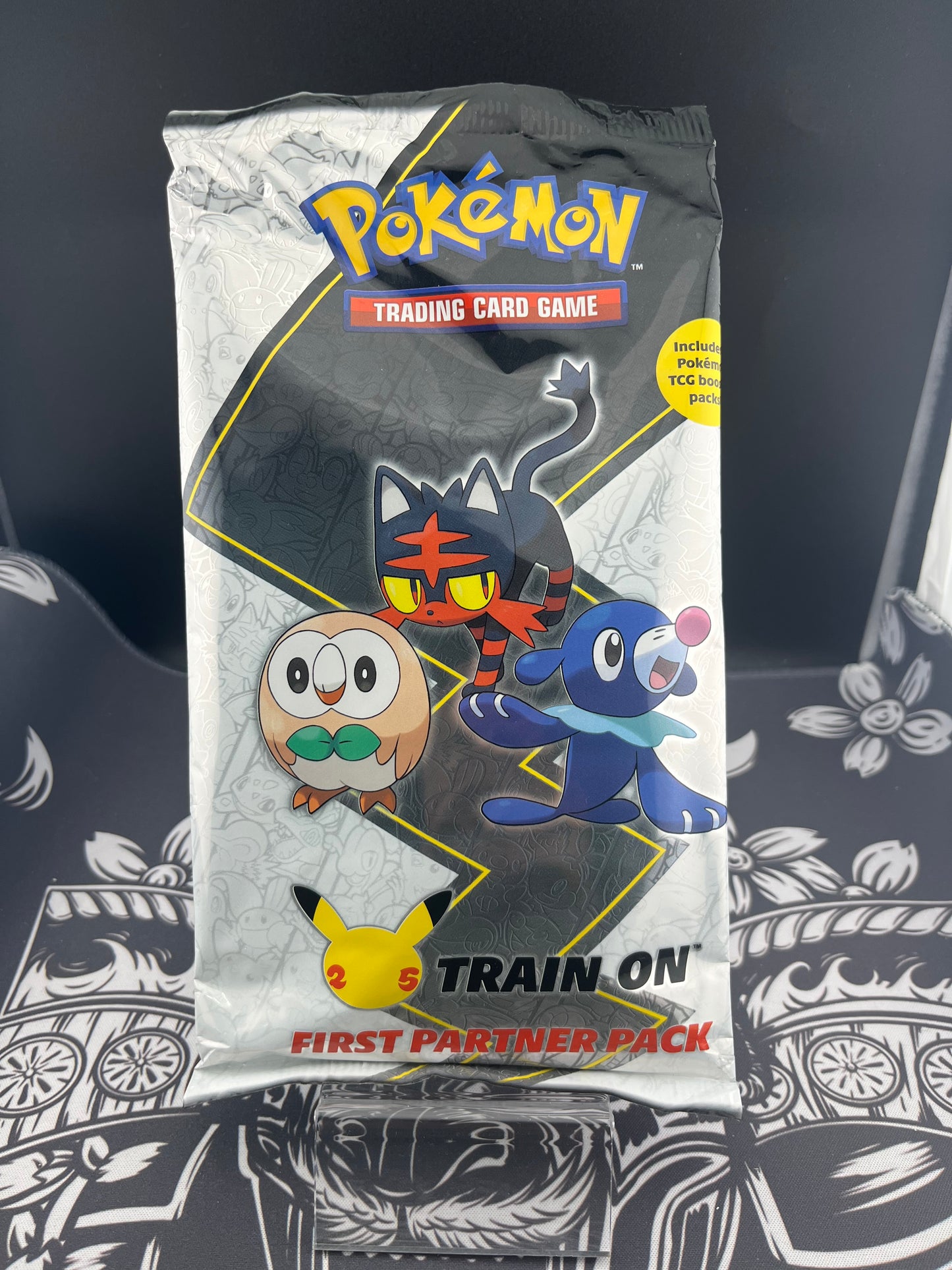 Pokemon TCG First Partner Pack ALOLA - 25th Anniversary Train On Oversize Cards