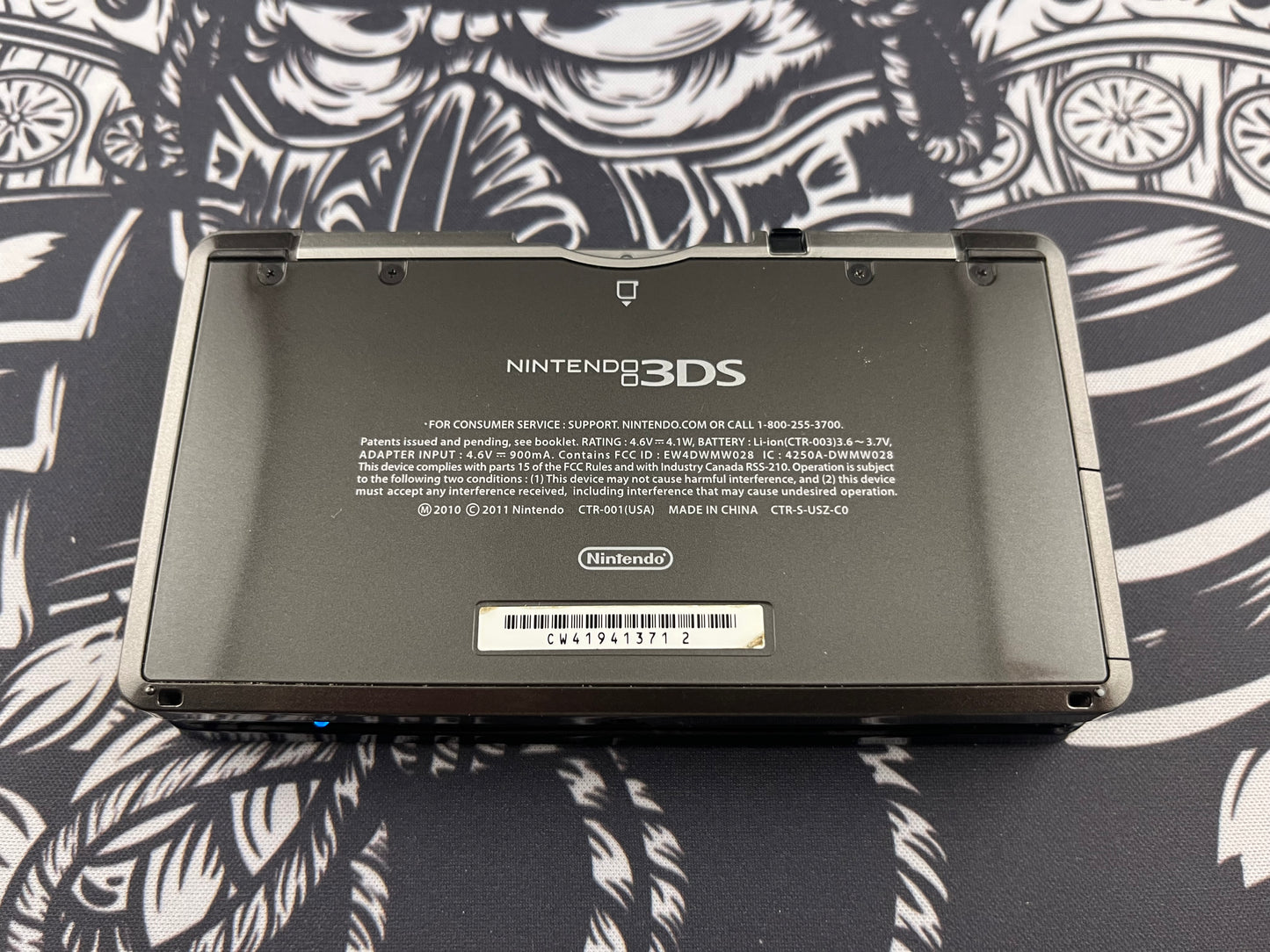 Cosmo Black 3DS loose with 3 games