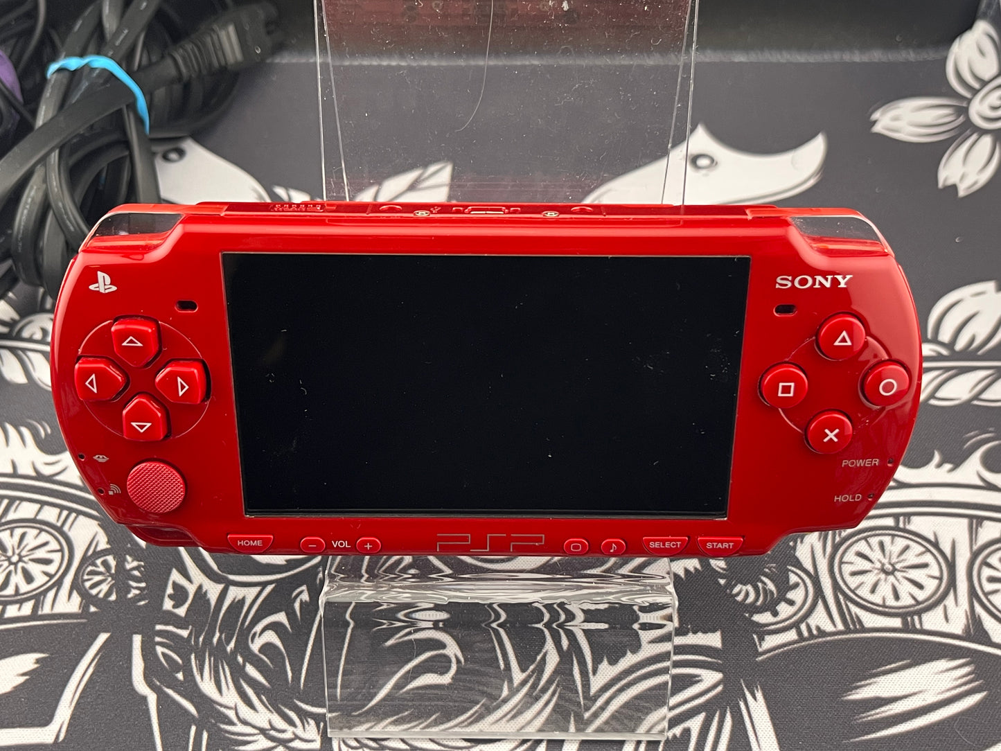 Sony PSP 2000 2001 God of War Limited Edition Red Handheld System + Charger