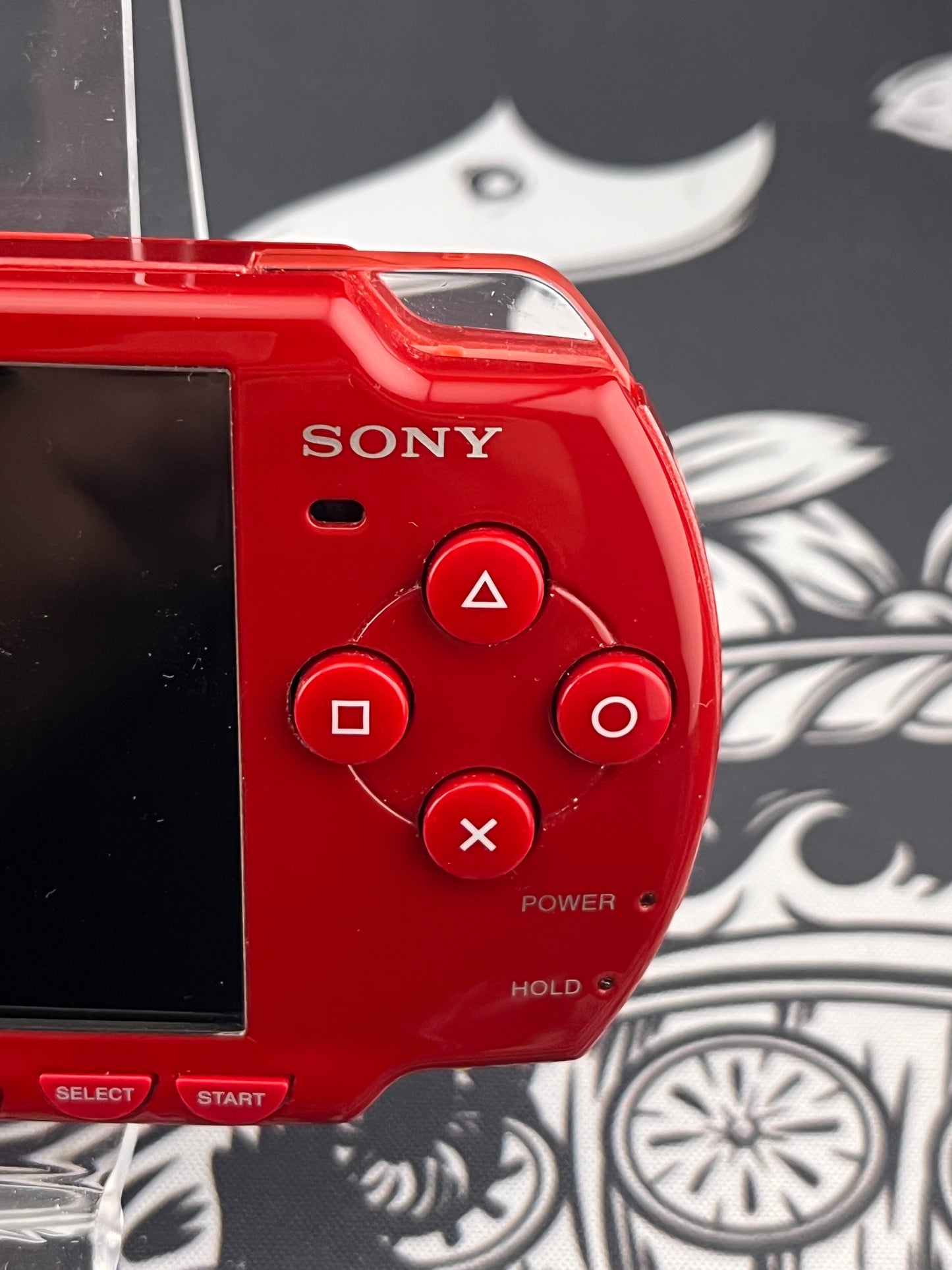 Sony PSP 2000 2001 God of War Limited Edition Red Handheld System + Charger