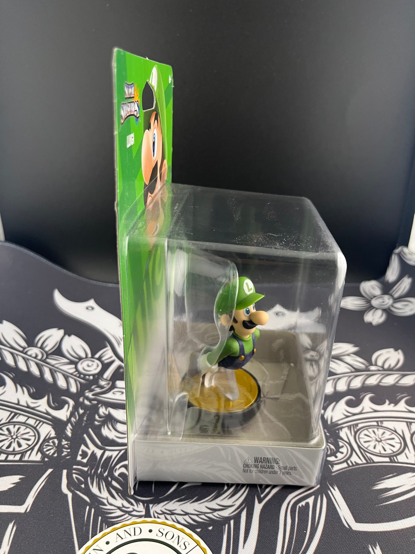 Luigi Super Smash Amiibo