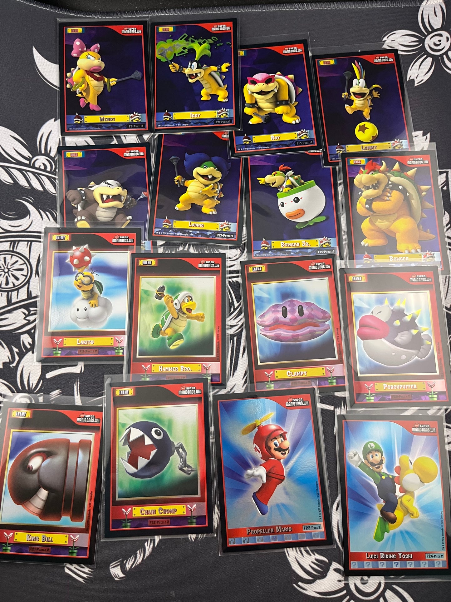 Super Mario Bros Foil Cards puzzle