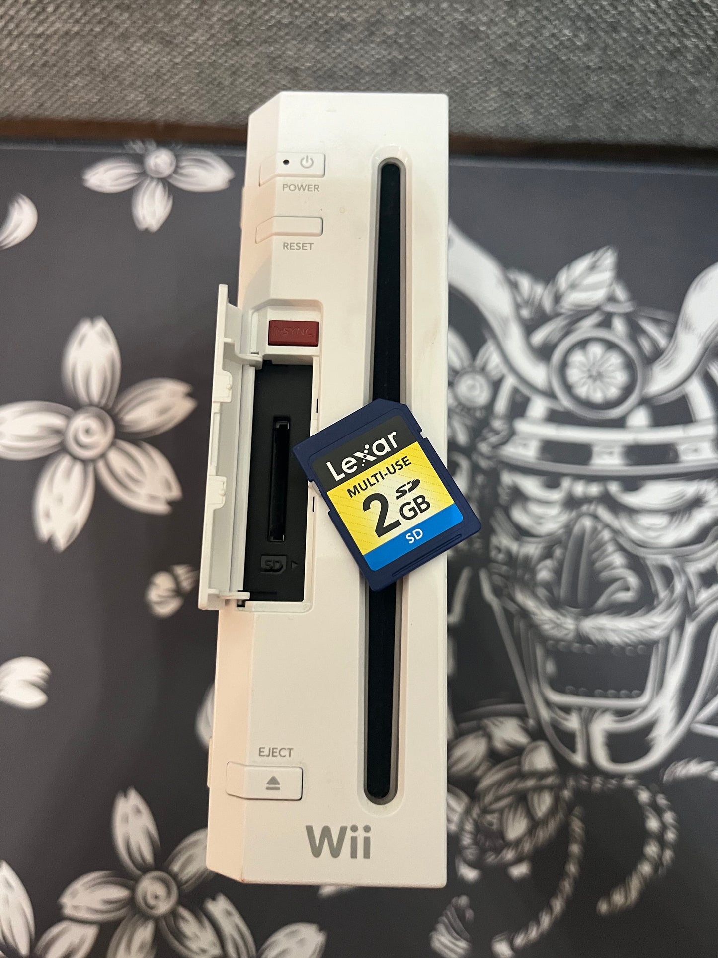 White Wii with 4 games