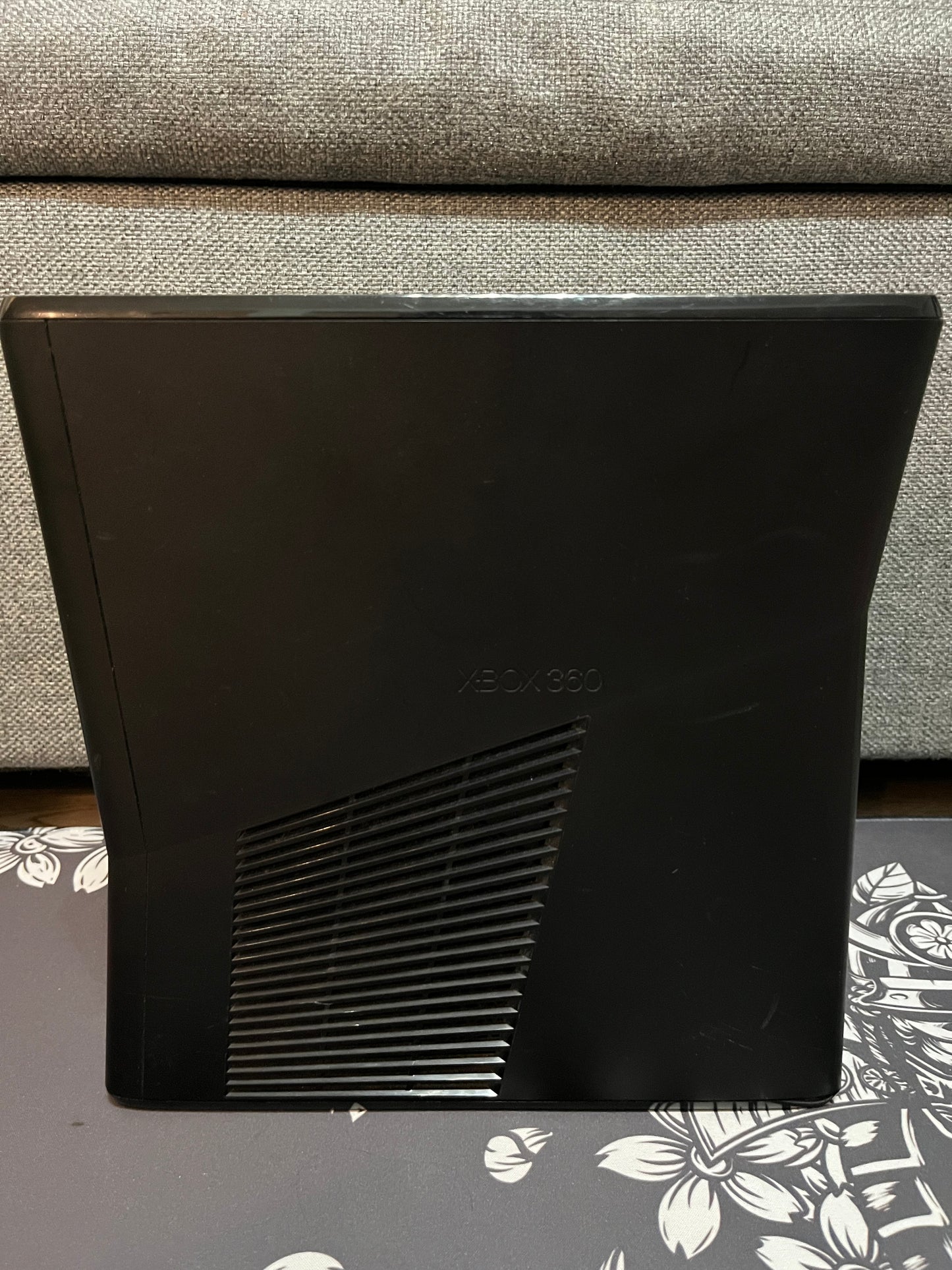 Xbox 360 Slim with 20 Games